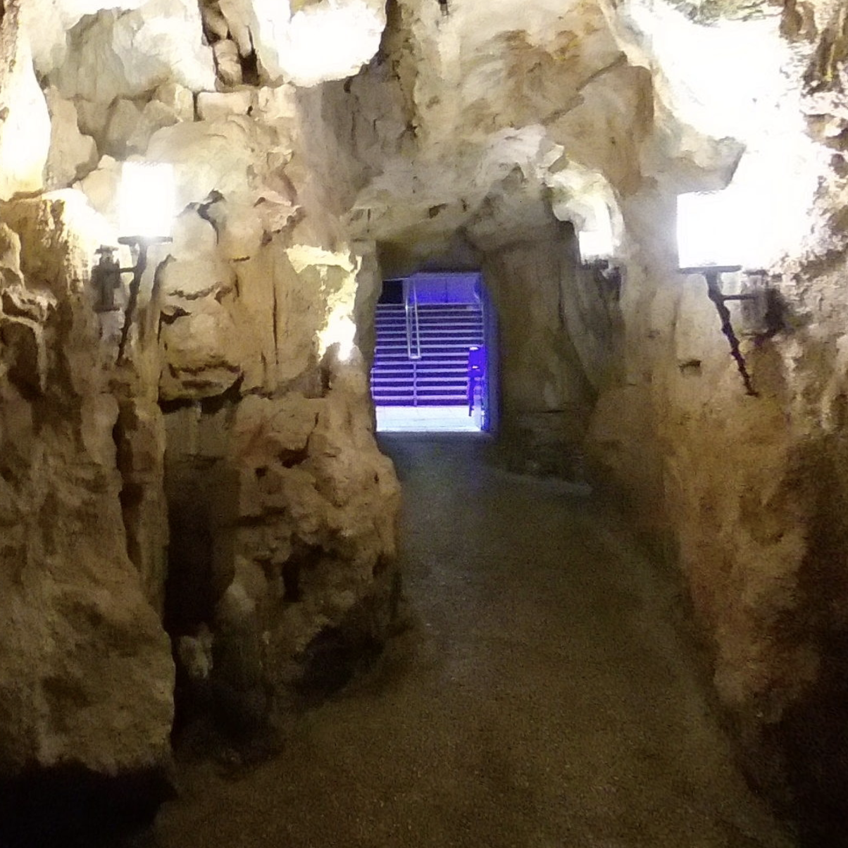 Grutas